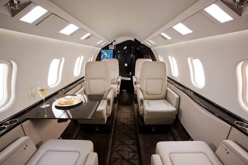 Learjet 60 club seating